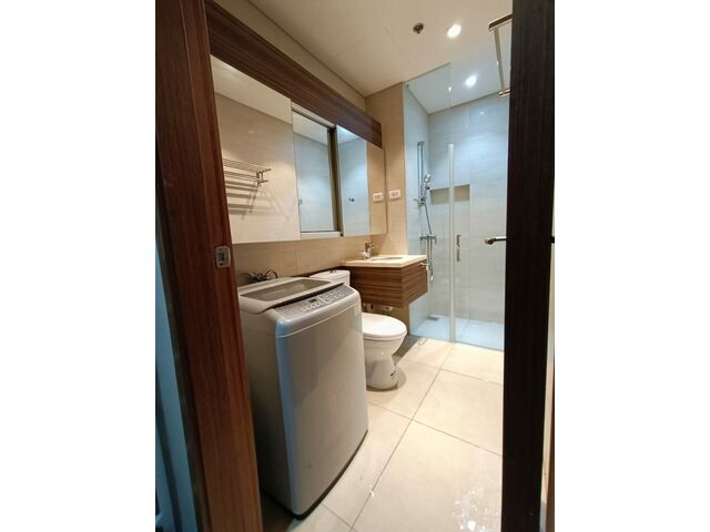 bathroom, washing machine