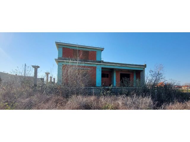 side main-bedroom balcony