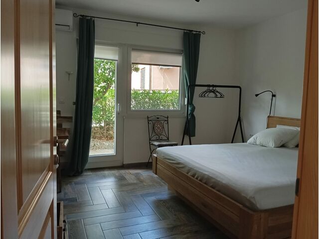 Downstairs bedroom 1