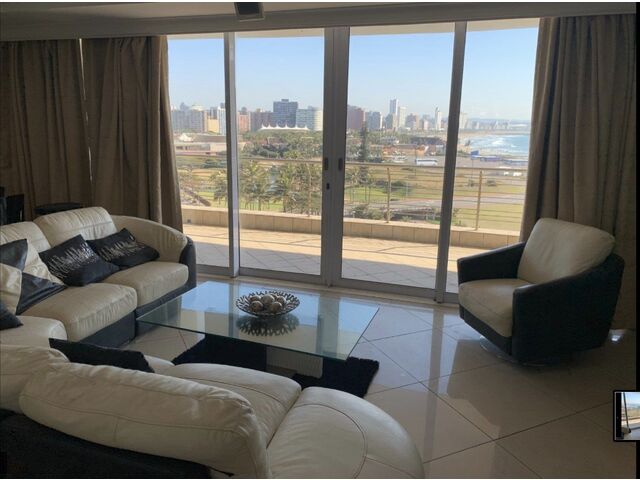 Lounge & Private Balcony