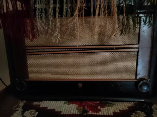 Old radio