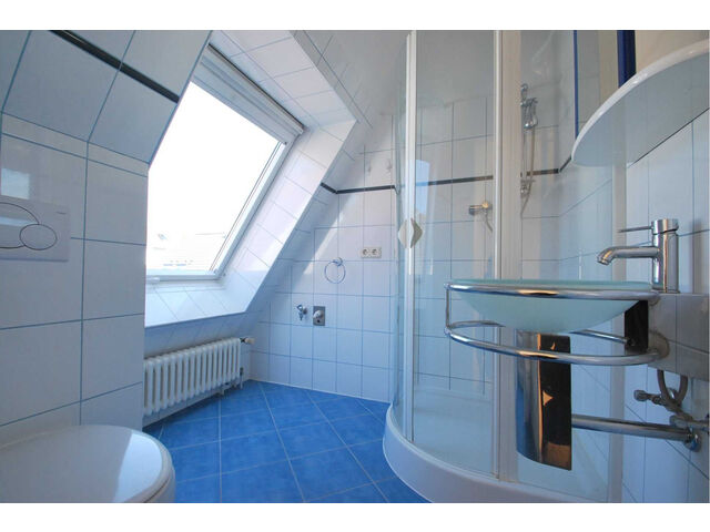 Bathroom Top Floor