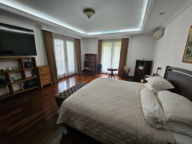 Ground floor bedroom