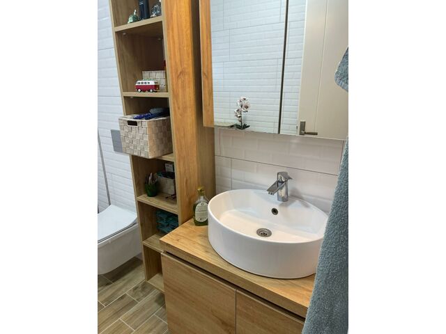 Bathroom 1s floor bedroom