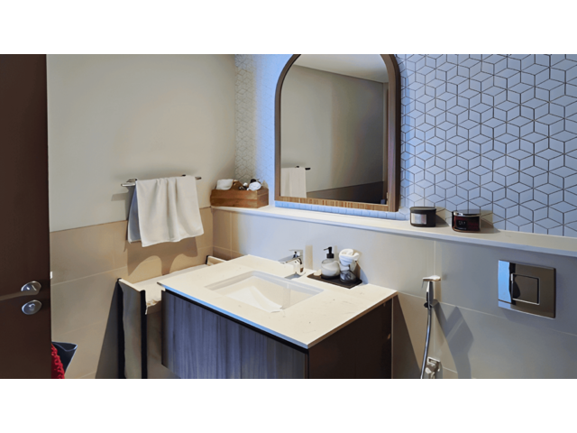 Vida Creek Apartment