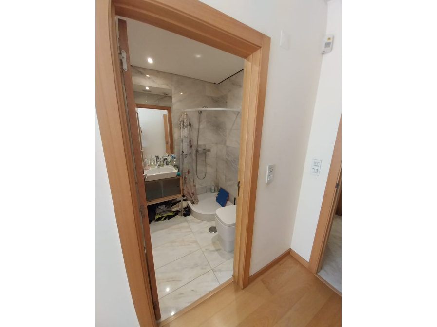 Bathroom bedroom 2