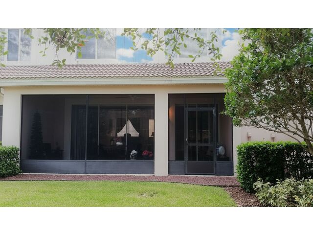 Private Screened Lanai