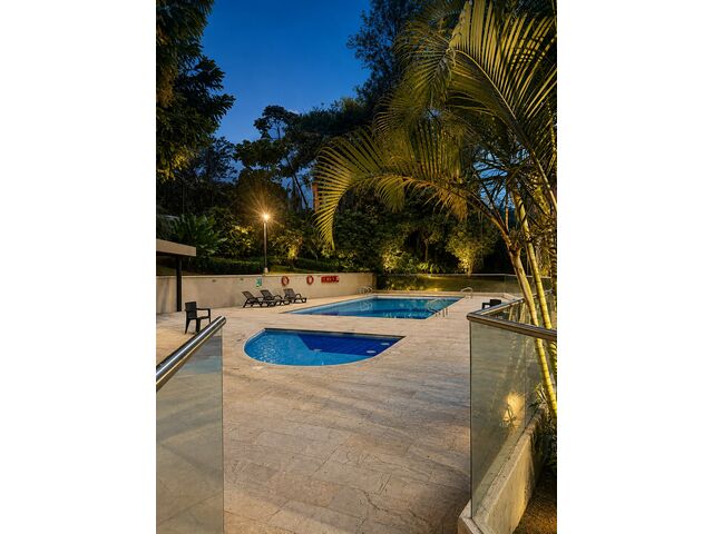 Common swimming pool 