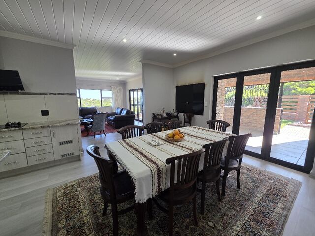 DINING ROOM OPEN PLAN