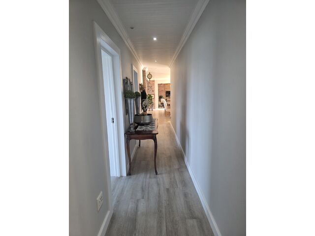 PASSAGE TO BEDROOMS