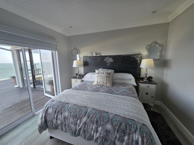GUEST BEDROOM (BEDROOM 2)
