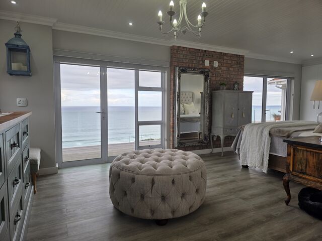DOUBLE GLASS DOORS