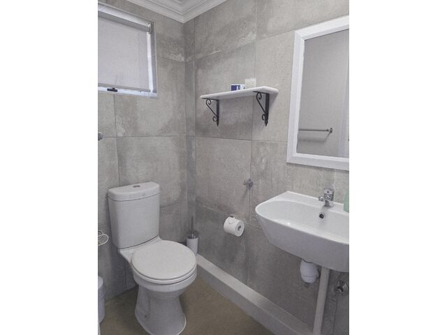 3RD BATHROOM 5