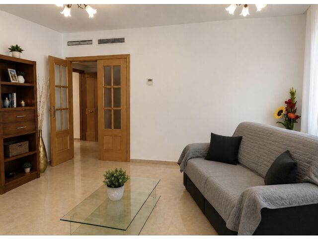 Spacious living room