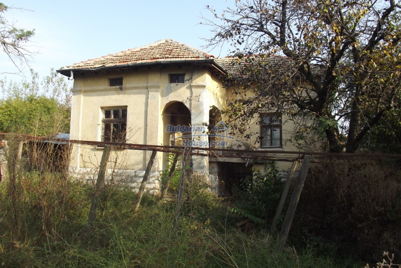 Cheap Bulgarian property with big garden just 15 km Vratsa (Bulgaria