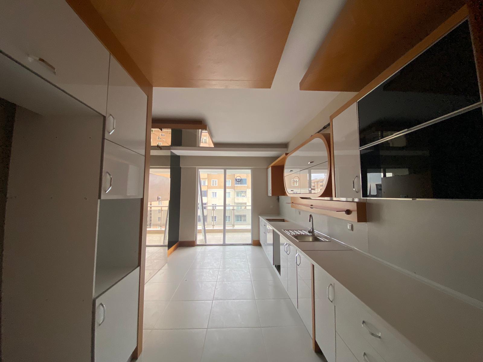 BEYLİKDÜZÜ BEYKENTTE 3+1 170M2 SİTE İÇİNDE VATANDAŞLIK (Turkey