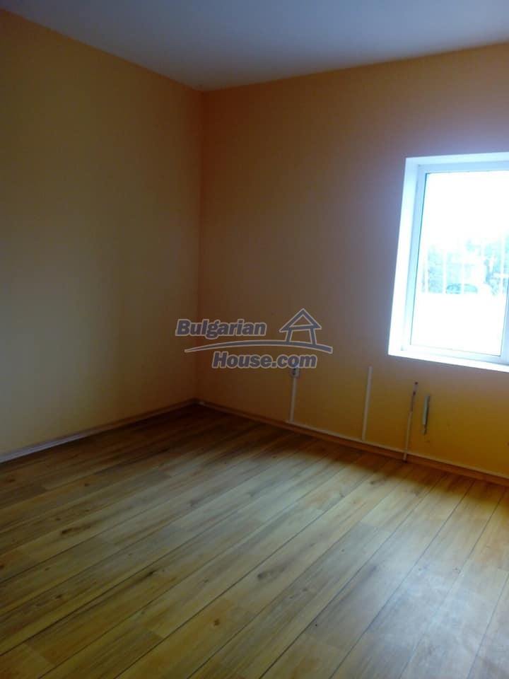 Property for sale with a large yard of 3800sq.m. region Va (Bulgaria